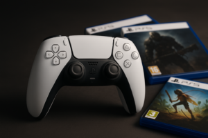 PlayStation Plus в июне пополнится Grounded и Warhammer 40,000: Darktide