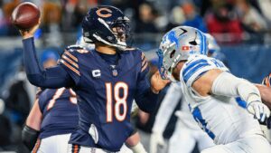 Детройт принимает Чикаго в 86-й раз на День благодарения