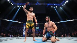 Анкалаев защитит титул на турнире UFC в Абу-Даби