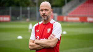 Тен Хаг отказался возглавить Нидерланды и остался в «Твенте»
